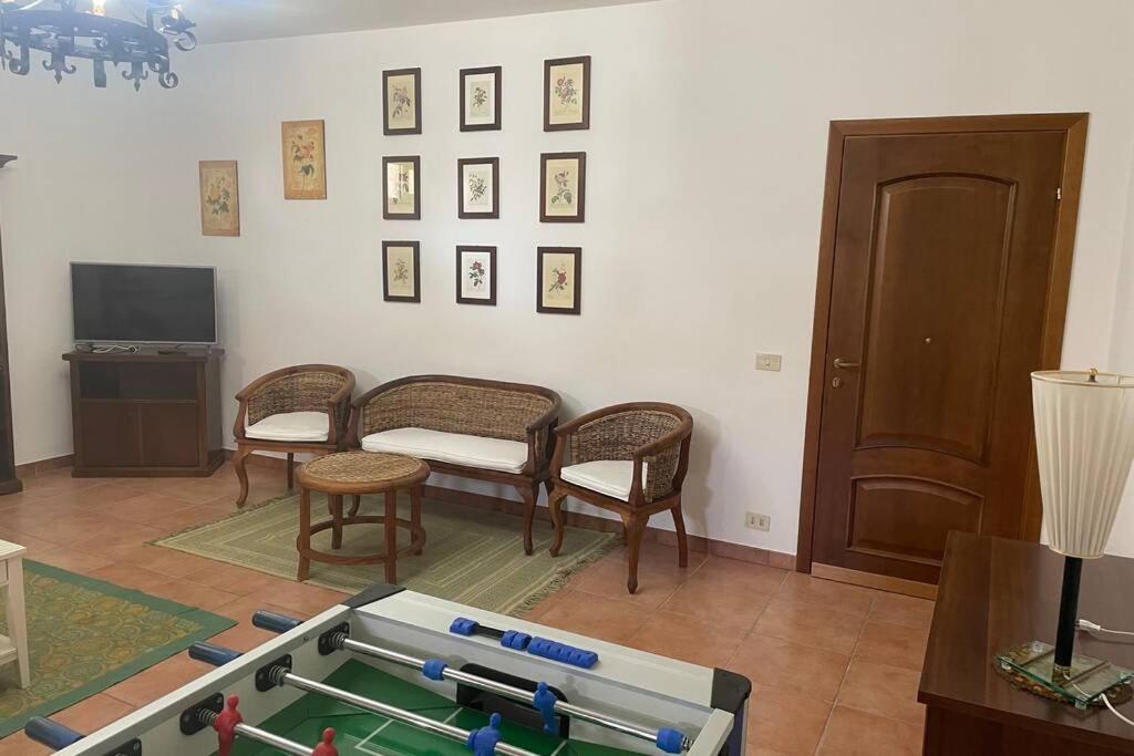 La Taverna Della Loggia 아볼라 외부 사진